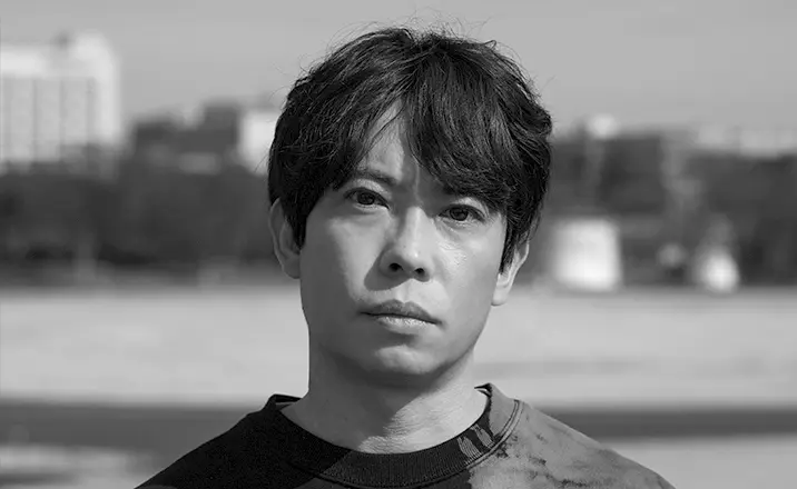 町屋良平
